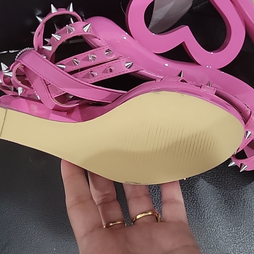 JHOW JTORY Sandals - Picture 6 of 7